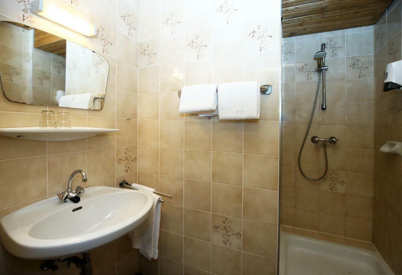 Dorfgasthof Hotel Staberhof Kellerberg Ngoại thất bức ảnh